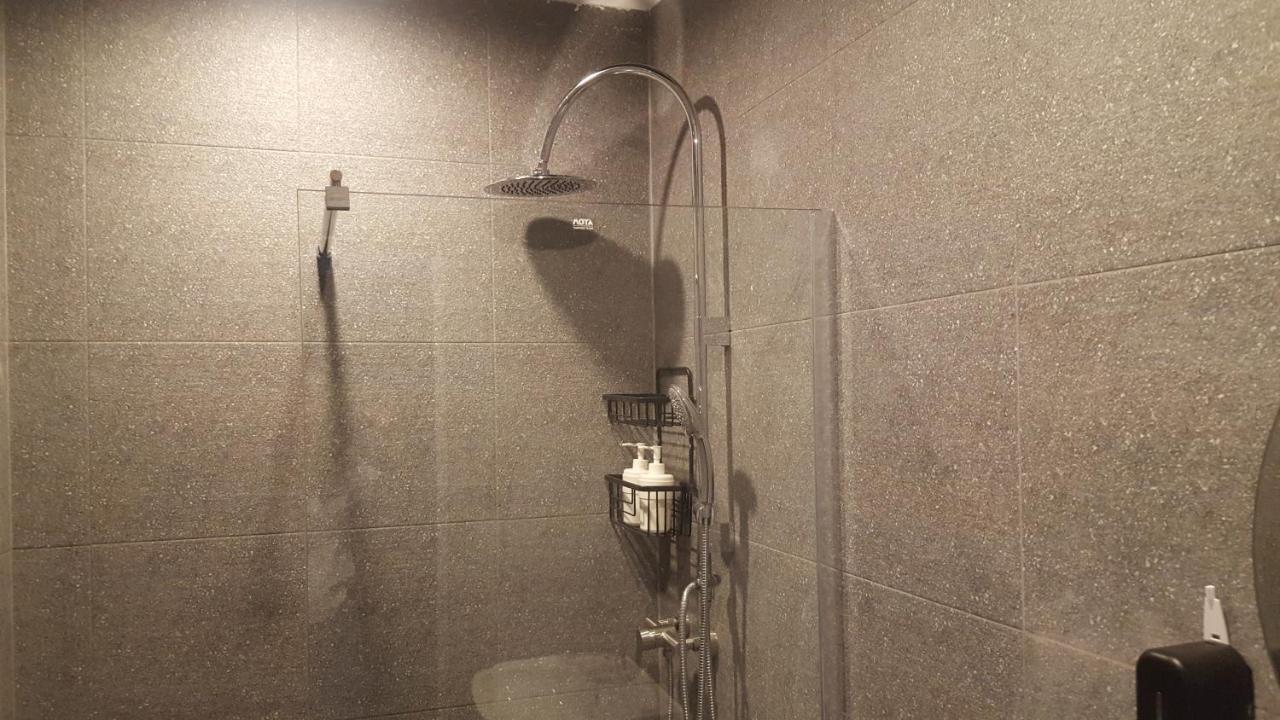 Haus Sathorn 11 Residence Bangkok Kültér fotó